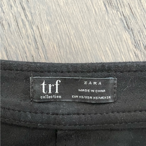 Zara Velvet Skirt - Picture 2 of 3